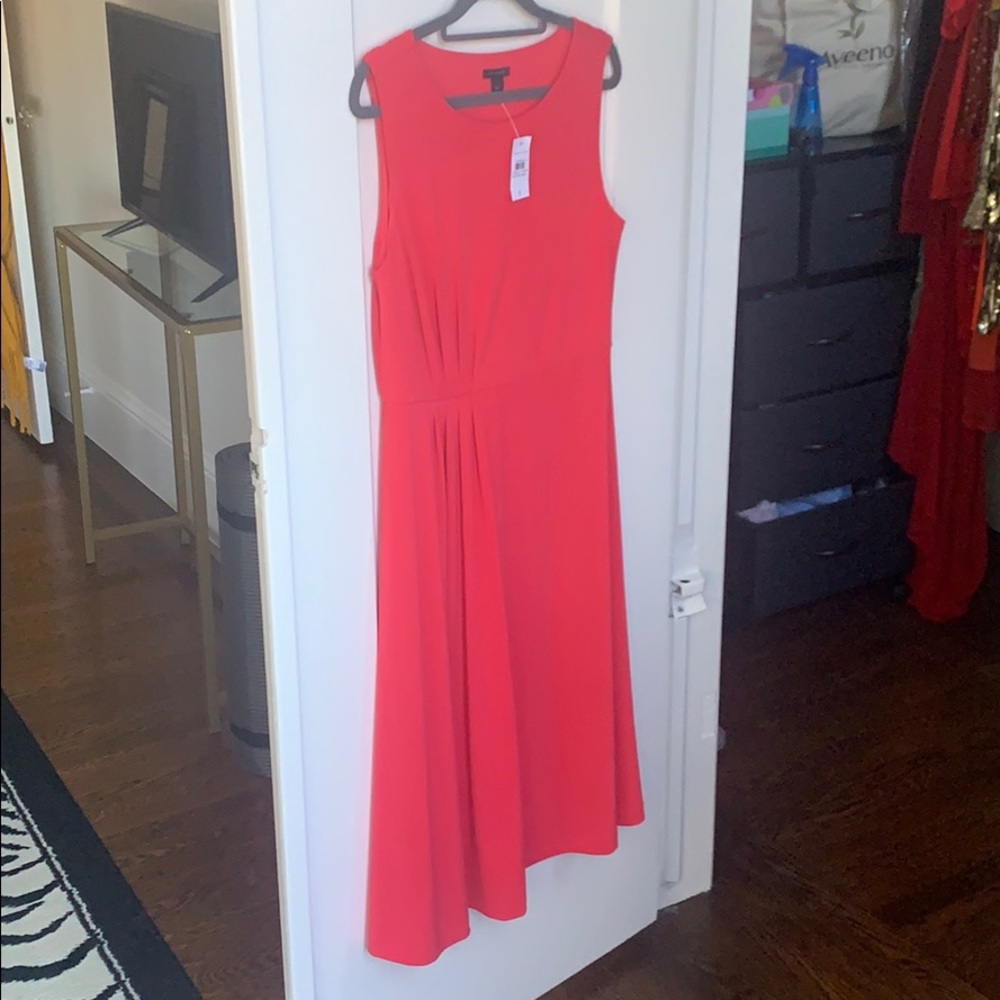 Ann Taylor Sleeveless MIDI Dress
